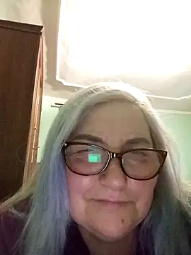 AureliaSky598 online show from April 18, 2026, 7:58 pm