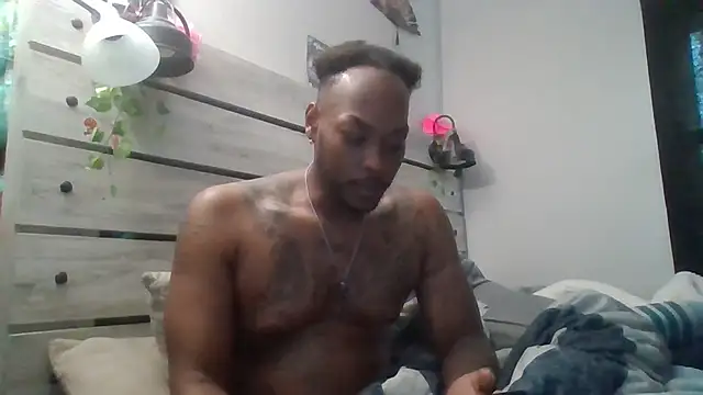 Snapshot of zdaddymm chatting on June 17, 2026, 8:43 pm zdaddymm online show from June 17, 2026, 8:43 pm