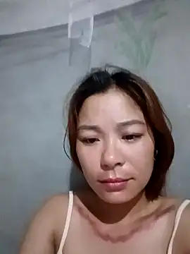 mia0033 online show from May 15, 2026, 10:06 pm