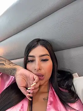 Snapshot of ValeBrown chatting on April 8, 2026, 7:52 am ValeBrown online show from April 8, 2026, 7:52 am