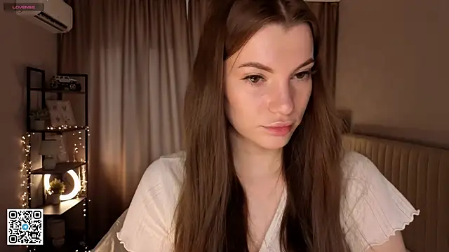 JerleneBelfy online show from April 24, 2026, 4:04 am