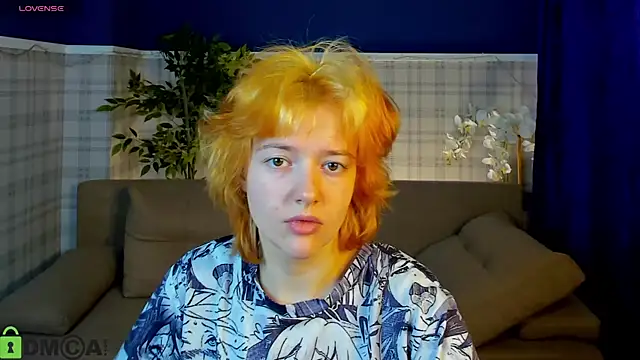 Snapshot of Star_Bee chatting on April 12, 2026, 9:25 am Star Bee online show from April 12, 2026, 9:25 am