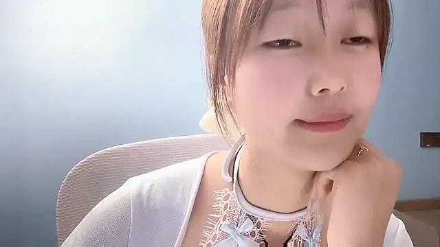 Xiaoqing00 online show from April 28, 2026, 2:27 am