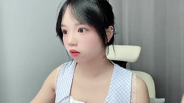 Xiaoqing00 online show from May 14, 2026, 3:02 am