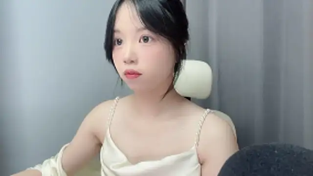 Xiaoqing00 online show from May 16, 2026, 2:41 am