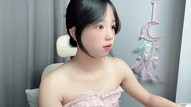 Xiaoqing00 online show from May 20, 2026, 2:40 am