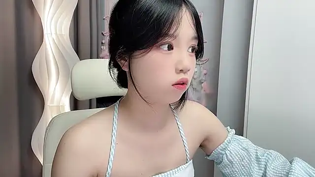 Xiaoqing00 online show from May 22, 2026, 3:24 am