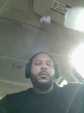 letsgetit30 online show from April 21, 2026, 1:39 pm