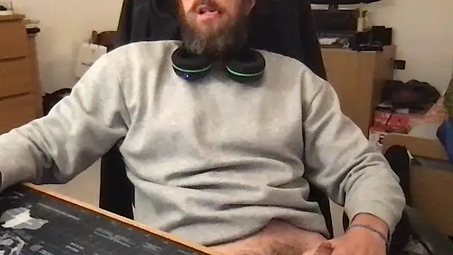 betawow online show from April 12, 2026, 2:11 pm