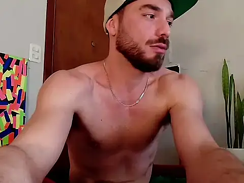 leohomb26 online show from April 9, 2026, 12:32 pm
