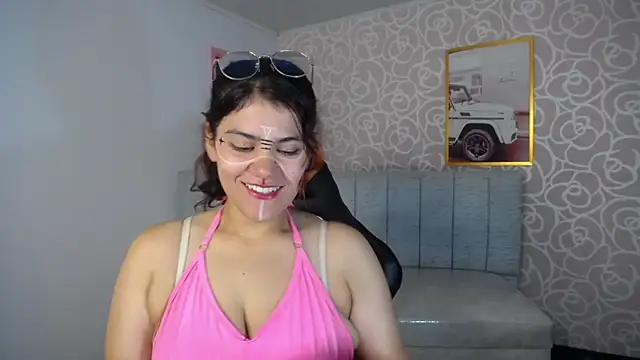 Scarlett jhonson ch online show from June 18, 2026, 7:51 pm