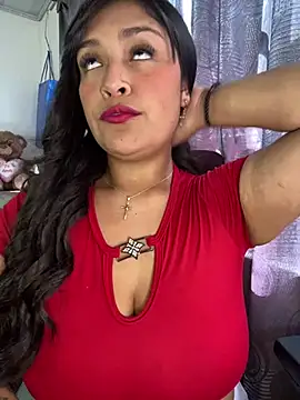 Snapshot of Simplemente_Aurora chatting on May 6, 2026, 7:52 pm Simplemente Aurora online show from May 6, 2026, 7:52 pm