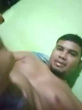 Snapshot of JosueA01 chatting on April 8, 2026, 10:54 pm JosueA01 online show from April 8, 2026, 10:54 pm