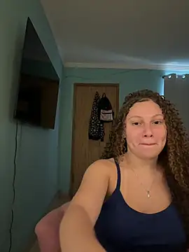 sophiiahot online show from April 20, 2026, 4:32 pm