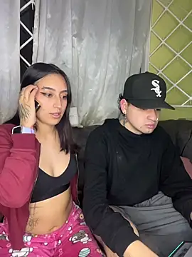 hotlatinocouple   online show from July 16, 2026, 8:42 am