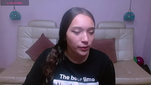 Snapshot of Marianne_Cam chatting on June 2, 2026, 12:40 pm Marianne Cam online show from June 2, 2026, 12:40 pm