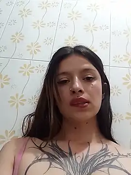 Snapshot of Lucia_evans21 chatting on May 15, 2026, 7:48 am Lucia evans21 online show from May 15, 2026, 7:48 am