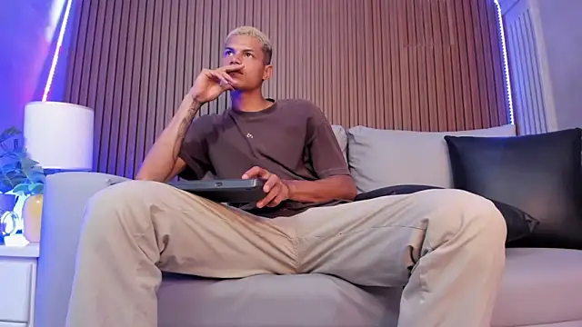 Omen20  online show from April 9, 2026, 12:21 pm