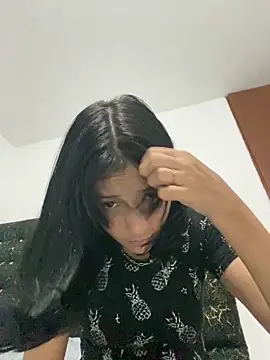 Snapshot of xoxo_anny chatting on May 22, 2026, 11:43 pm xoxo anny online show from May 22, 2026, 11:43 pm