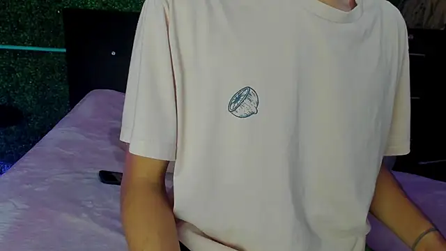 rafael velvet online show from April 10, 2026, 9:52 pm