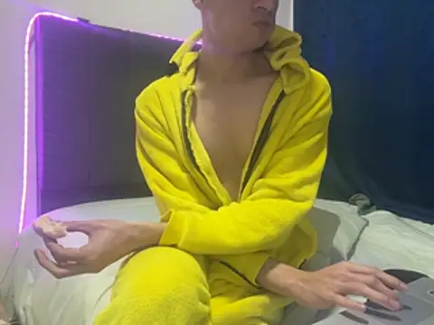  DavidPrince  online show from April 21, 2026, 1:42 am