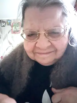 Snapshot of MartaMia68 chatting on April 28, 2026, 2:44 pm MartaMia68 online show from April 28, 2026, 2:44 pm