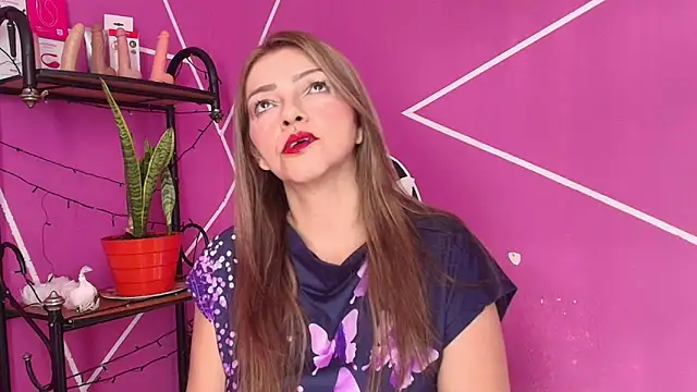 Snapshot of CarolMis_79 chatting on June 10, 2026, 12:37 pm CarolMis 79 online show from June 10, 2026, 12:37 pm