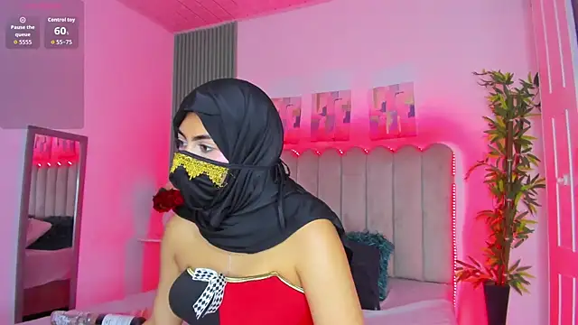 Snapshot of Layla_amirah chatting on May 5, 2026, 3:03 am Layla amirah online show from May 5, 2026, 3:03 am