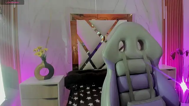 phamelaa 1 online show from April 10, 2026, 4:06 am