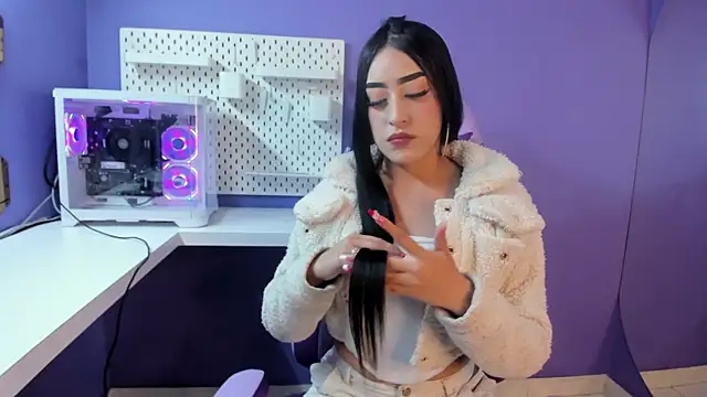 Snapshot of Kimm_444 chatting on April 9, 2026, 4:45 am Kimm 444 online show from April 9, 2026, 4:45 am