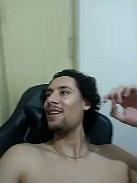 Emilprime online show from April 10, 2026, 1:33 am