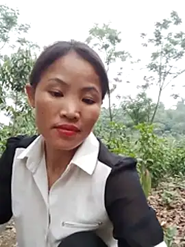  Lyly pussy  online show from April 12, 2026, 11:54 pm