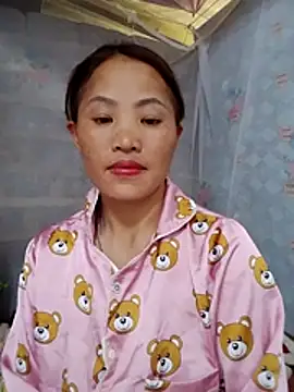  Lyly pussy  online show from April 24, 2026, 4:04 am