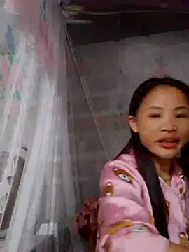  Lyly pussy  online show from May 13, 2026, 7:22 pm