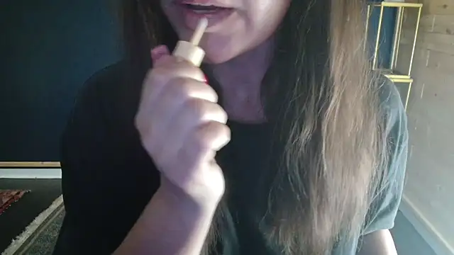 NicoleLove  online show from June 3, 2026, 5:32 am