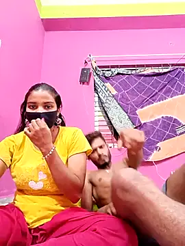 Hot-Couple4 online show from April 21, 2026, 5:17 pm