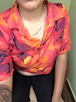 Tamilmoon006 online show from April 18, 2026, 7:18 pm