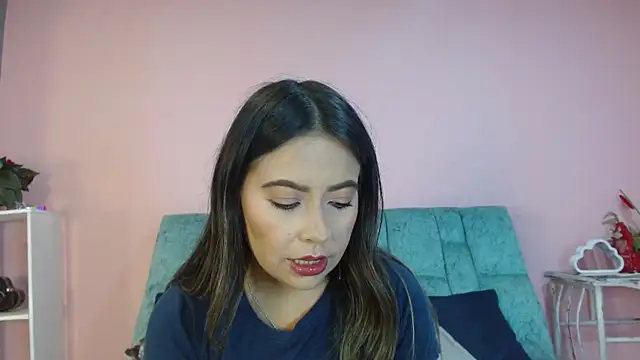 SalomeMartinez  online show from June 30, 2026, 4:52 pm