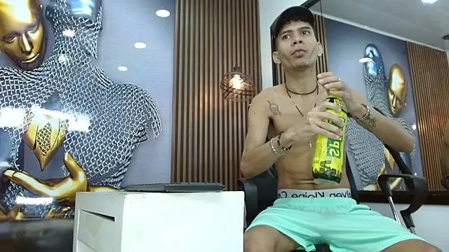 Skinny cute Alyer online show from April 18, 2026, 2:15 am