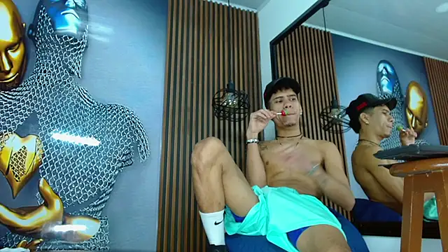 Skinny cute Alyer online show from April 29, 2026, 2:04 am