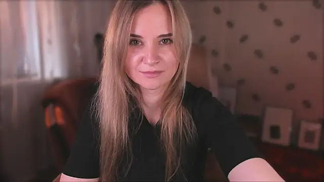 Snapshot of MiaSparkes chatting on July 18, 2026, 9:57 am MiaSparkes online show from July 18, 2026, 9:57 am