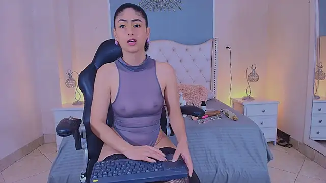 elizabeth santos1 online show from April 22, 2026, 10:11 pm