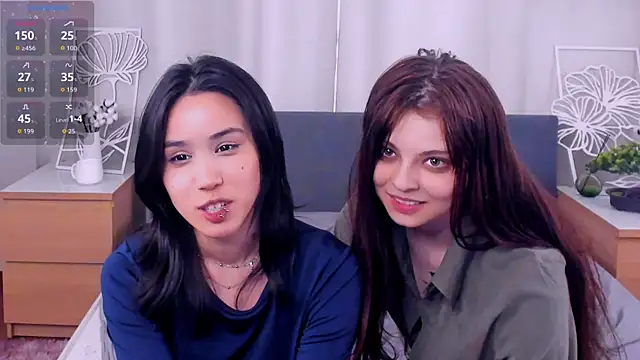 Snapshot of ReynaGrinvalsky chatting on April 23, 2026, 12:29 pm ReynaGrinvalsky online show from April 23, 2026, 12:29 pm