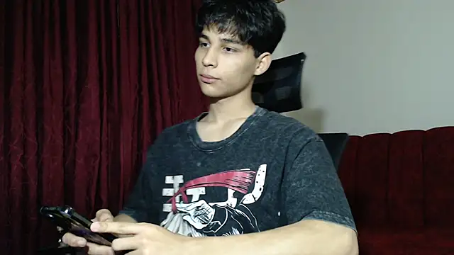 Snapshot of Marck-Pro chatting on April 25, 2026, 12:02 am Marck-Pro online show from April 25, 2026, 12:02 am