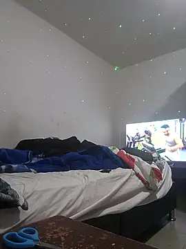 angelplu online show from April 13, 2026, 6:02 pm