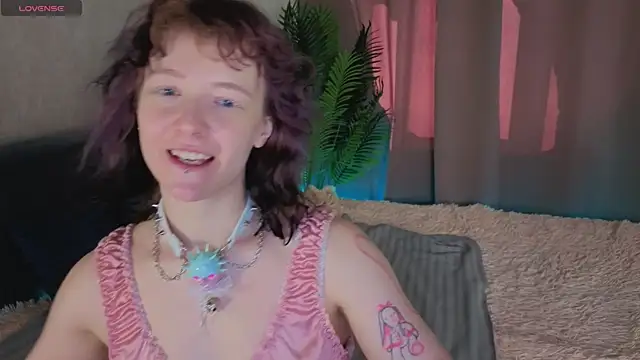 Ricki Bloom online show from May 7, 2026, 9:25 am