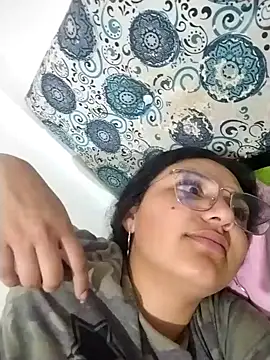 skarlettmoon online show from April 19, 2026, 10:56 pm