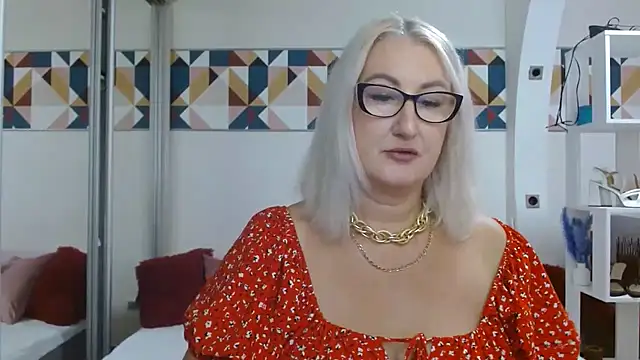 Snapshot of DianaFrances chatting on July 25, 2026, 12:14 pm DianaFrances online show from July 25, 2026, 12:14 pm
