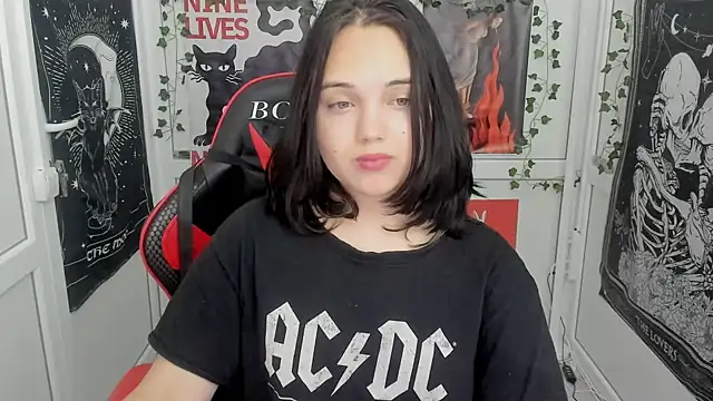 Snapshot of Caroline_cutte chatting on July 22, 2026, 6:38 am Caroline cutte online show from July 22, 2026, 6:38 am