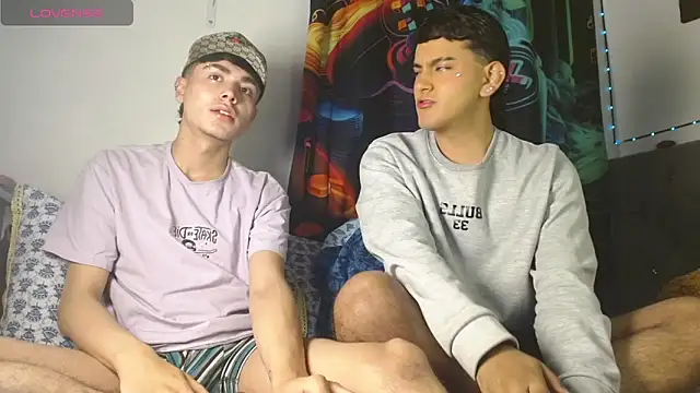 Noah  hot18 online show from April 20, 2026, 5:32 am